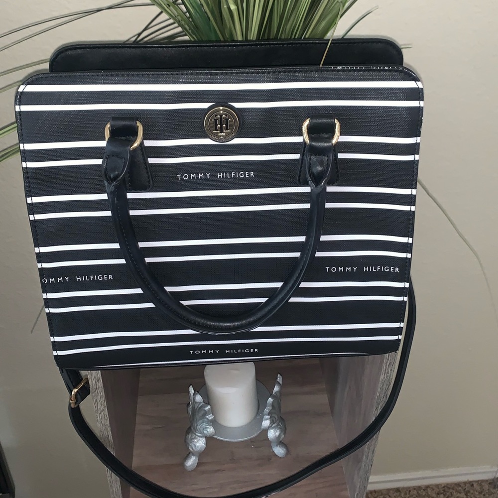 Tommy Hilfiger bag